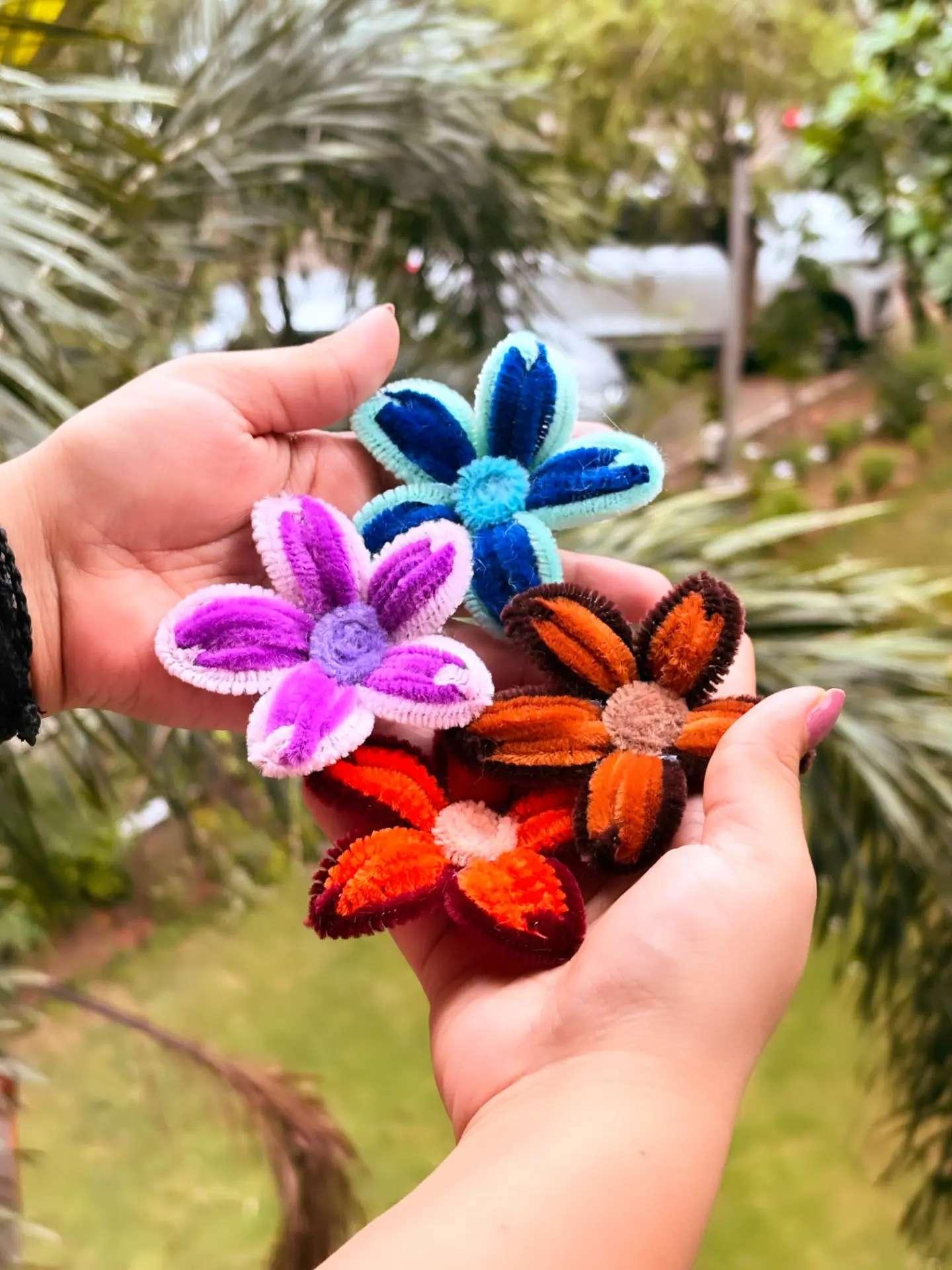 Floral Claw-Clips
