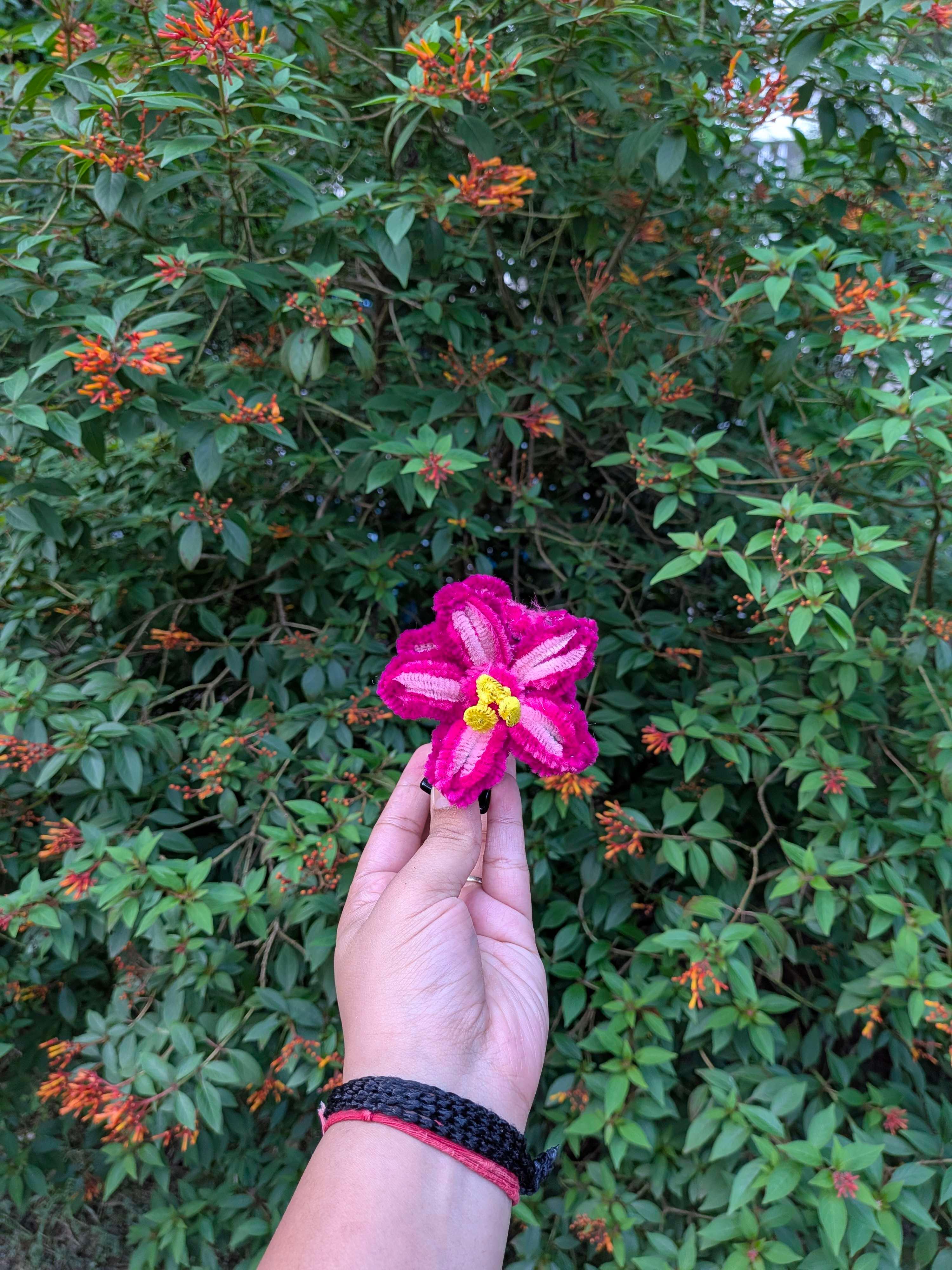 Floral Claw-Clips view 3