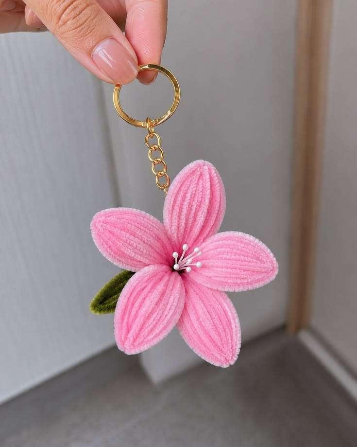Pretty Lily Keychain view 2